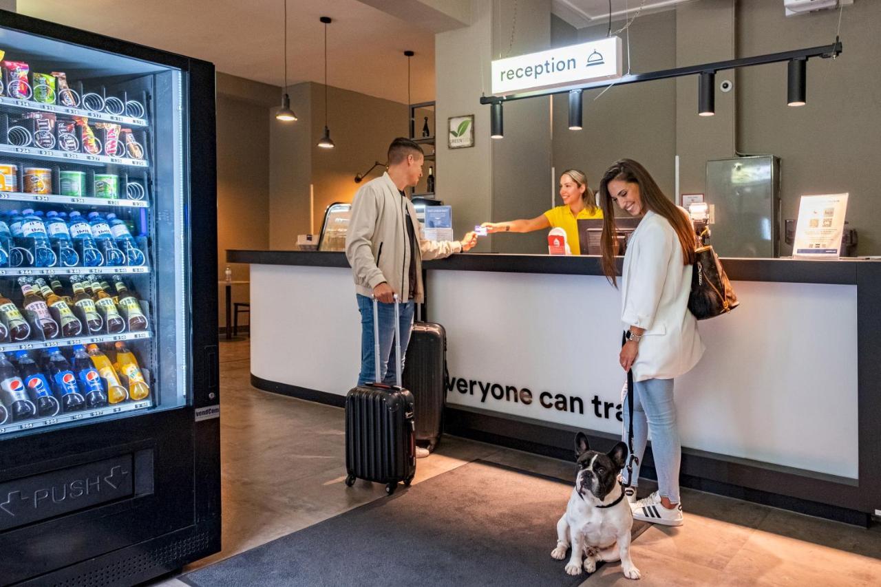 A&O Muenchen Hauptbahnhof Hotell Exteriör bild