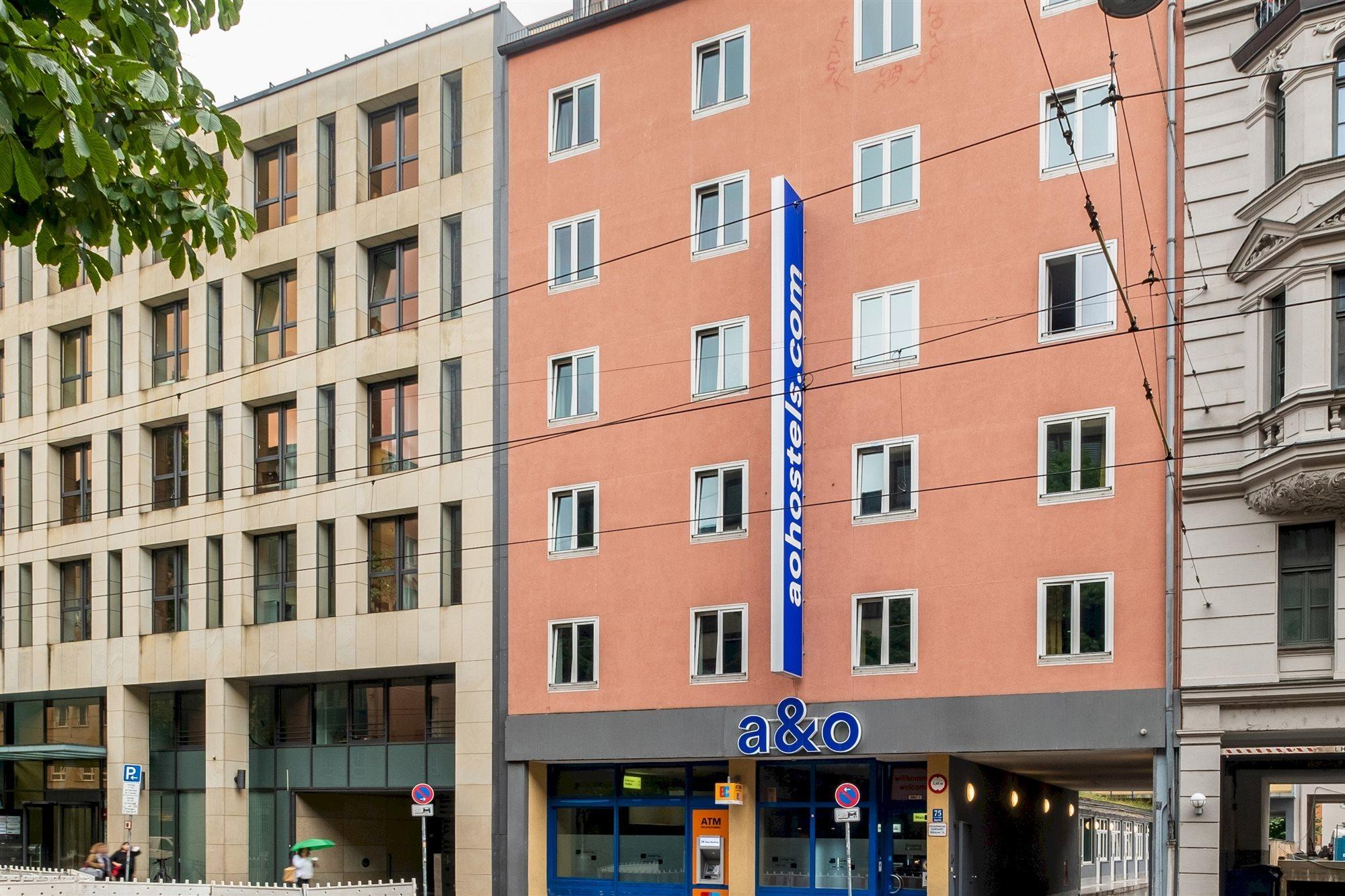 A&O Muenchen Hauptbahnhof Hotell Exteriör bild