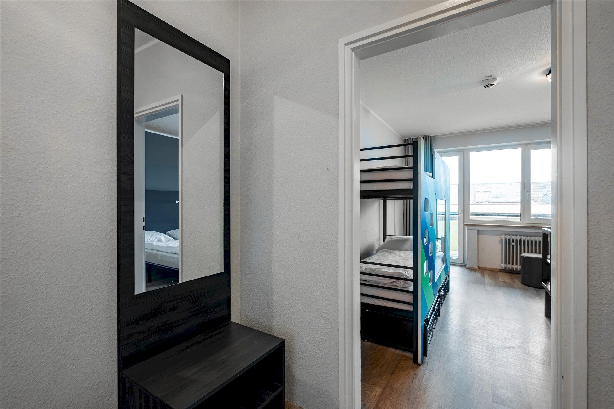 A&O Muenchen Hauptbahnhof Hotell Exteriör bild