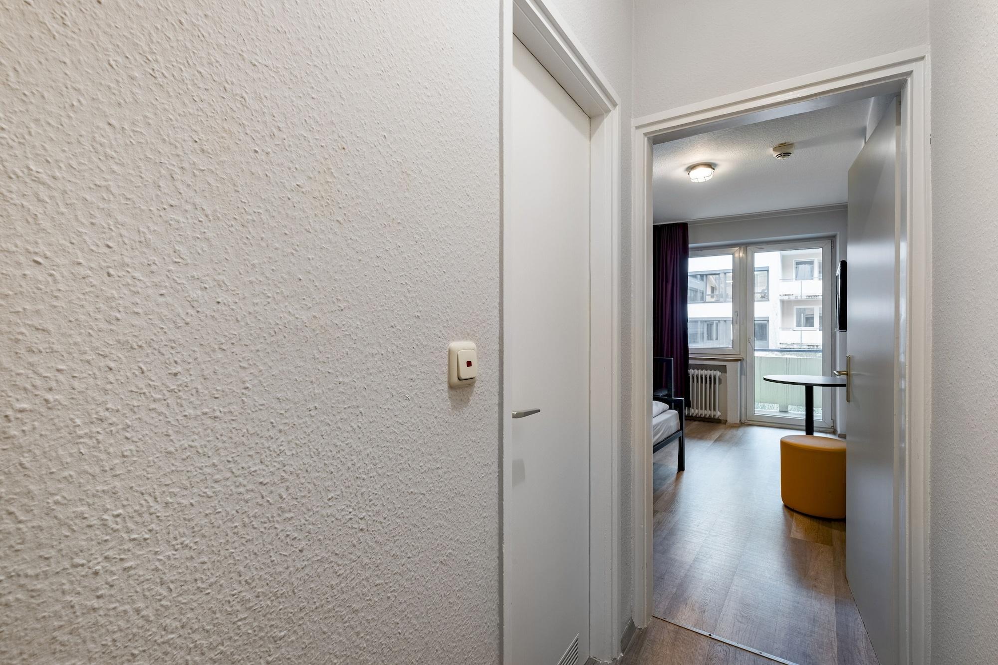 A&O Muenchen Hauptbahnhof Hotell Exteriör bild