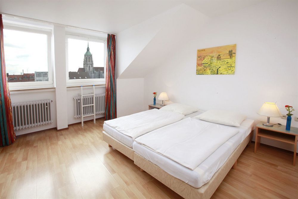 A&O Muenchen Hauptbahnhof Hotell Exteriör bild